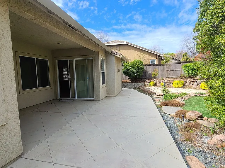 4015 Avellano Dr — Photo 19