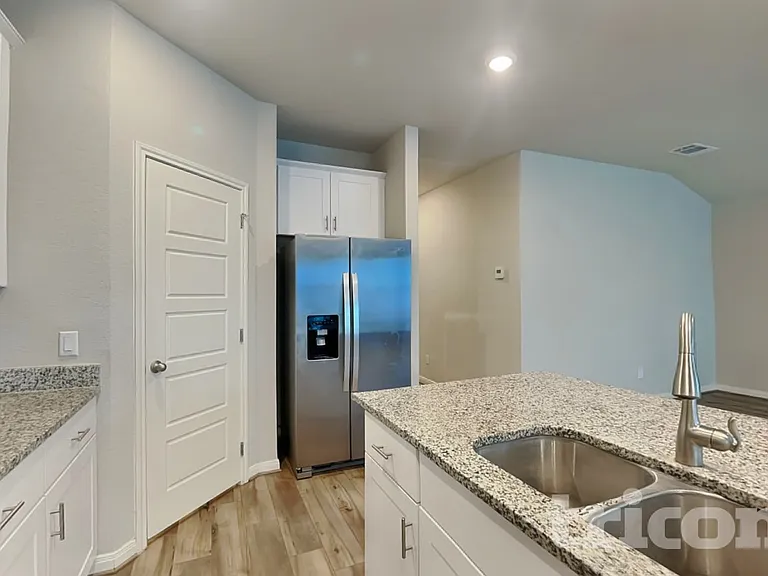 13658 Paxton Blvd — Photo 5