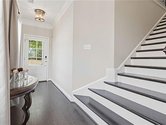 3rd image of 317 Alday Ln