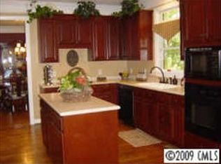 8525 Corolla Ln, Charlotte, NC 28277