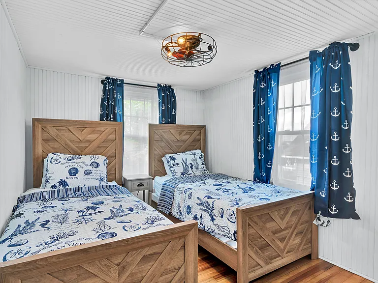 7 Whitecap Rd — Photo 24