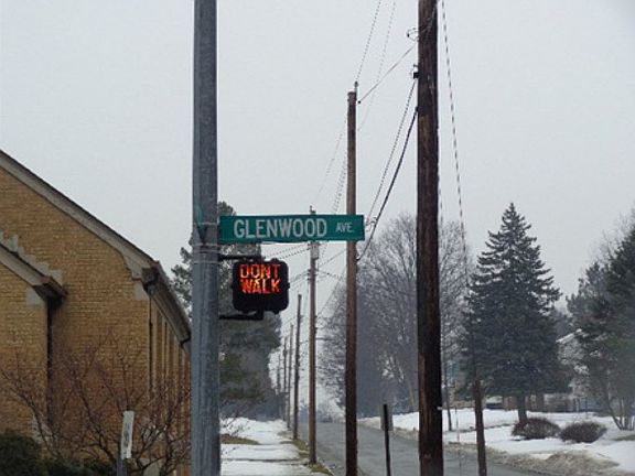 4th image of 3203 Glenwood Ave