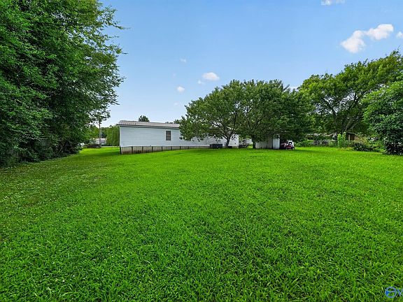 3rd image of 503 Mitchell Moore Rd
