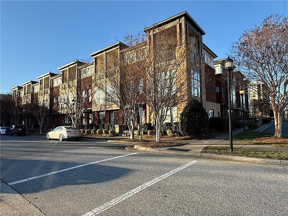 1st image of 810 W 4th St Unit 421
