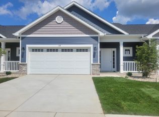 128 Crescent Ave #15, Linden, MI 48451