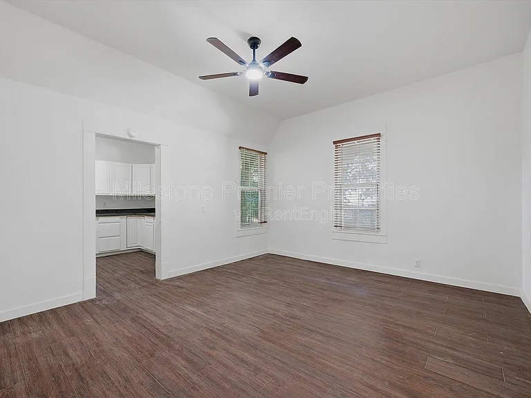 1008 W Morgan St — Photo 6