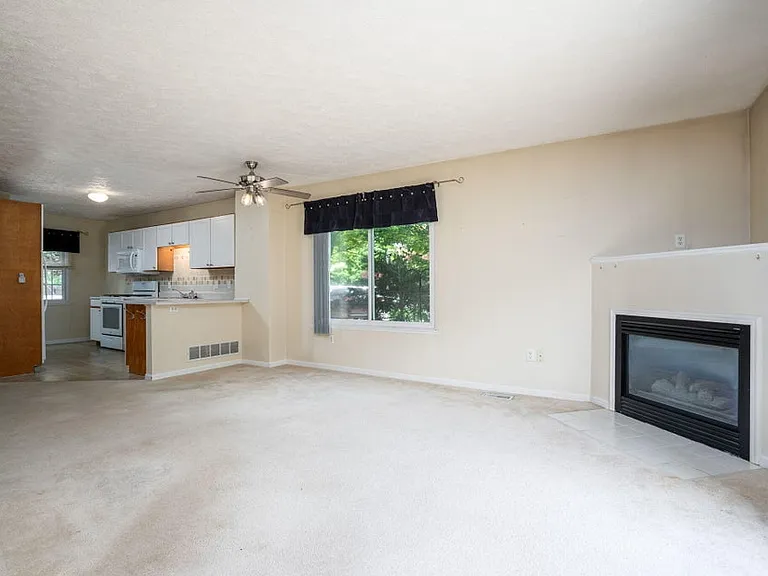 970 Ada Place Dr SE — Photo 6