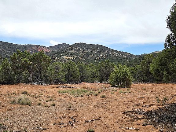 4th image of 2391 W Spring Canyon Rd