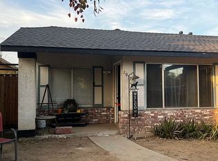 2037 Robertson Rd, Modesto, CA 95351