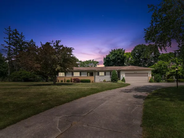 33774 Harlan Dr, Farmington Hills, MI 48331