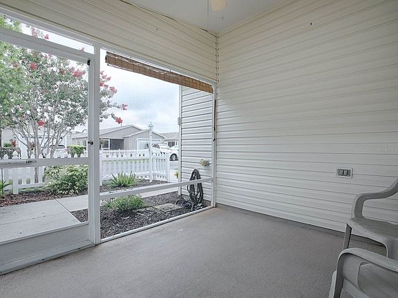 5th image of 301 Emmalee Pl