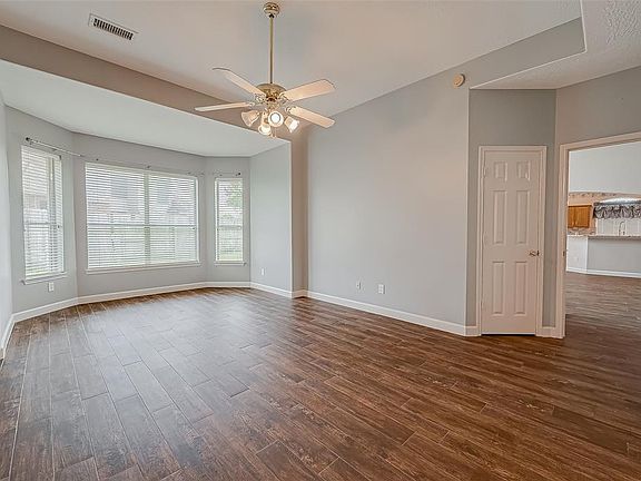 4th image of 6006 Lacey Oak Dr
