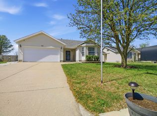 719 S Lantern Rdg, Nixa, MO 65714