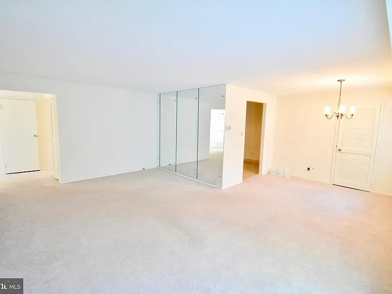 4000 Gypsy Ln #214 — Photo 5