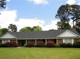 2120 Berry Cir, Florence, AL 35630
