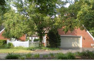 2931 Woods Hollow Ln, Allentown, PA 18103