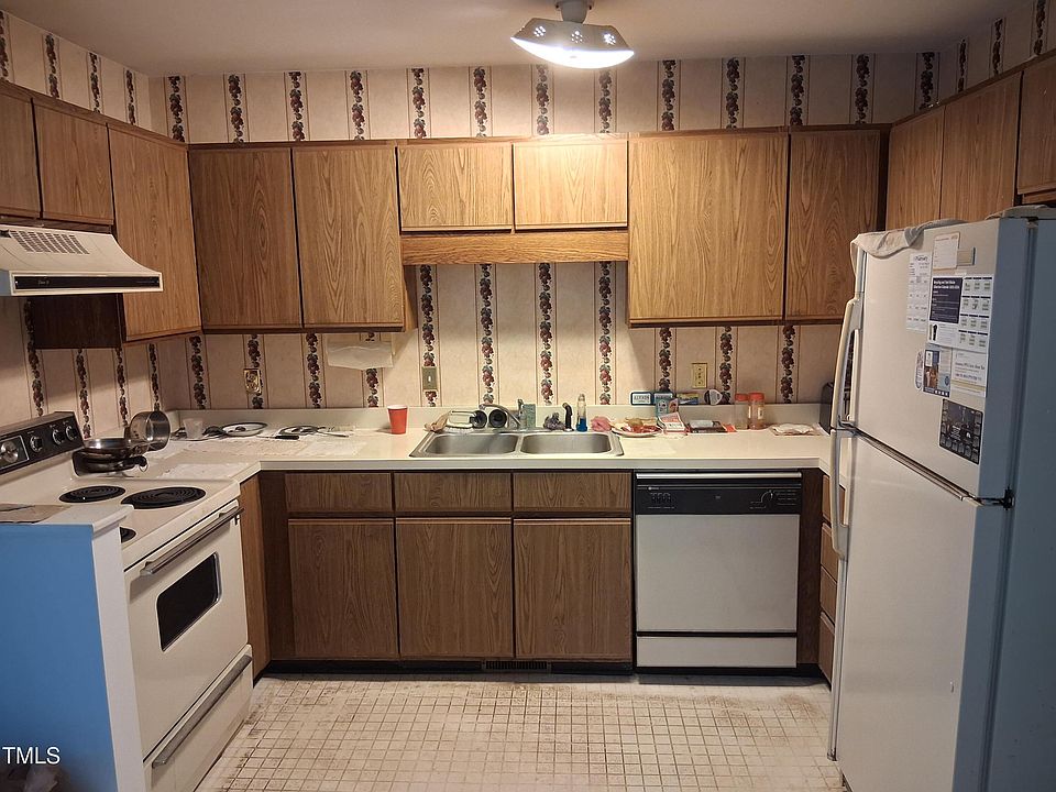 2nd image of 6014 Farm Gate Rd