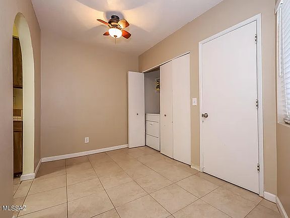 4th image of 4170 N Western Winds Dr