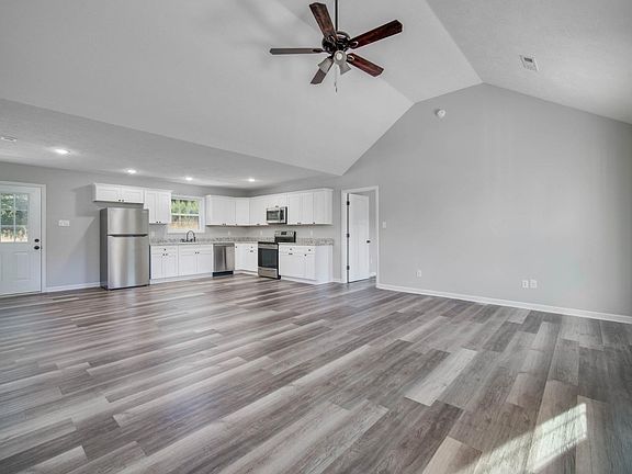 4th image of 304 Lexie Dr