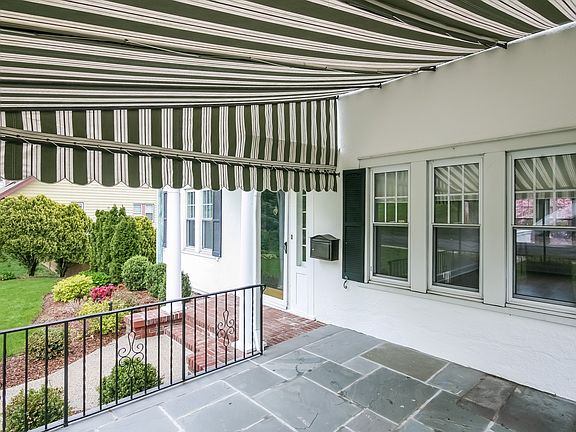 4th image of 92 Puritan Dr