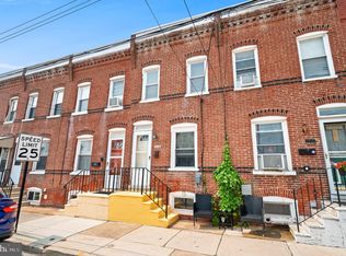 1214 E 11th St, Crum Lynne, PA 19022