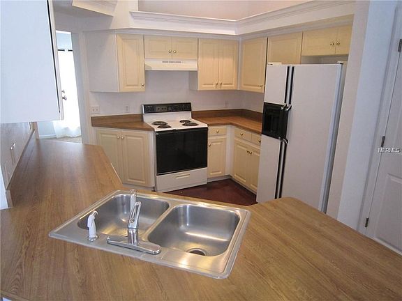 4th image of 1030 Hidden Ct