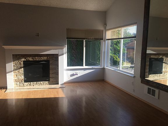 2nd image of 14609 73rd Avenue Ct E