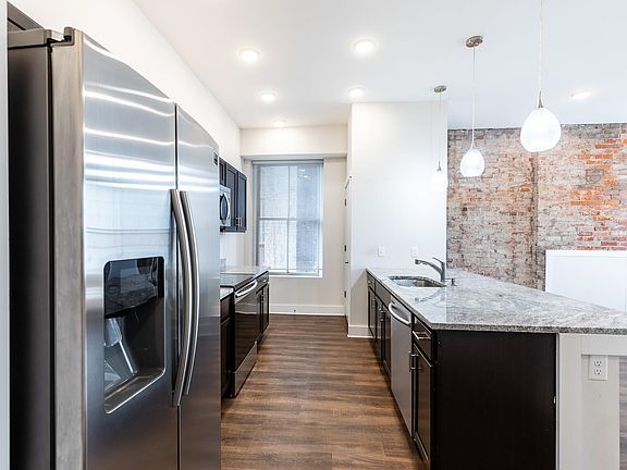 Natural light and abundant lighting in these apartments.