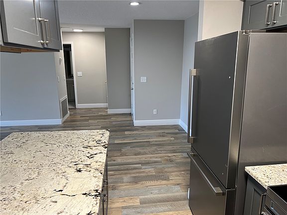 5th image of 208 Red Cedar Pl #208-OUT