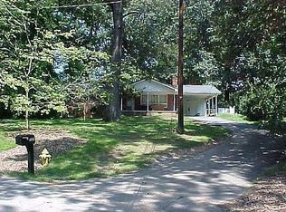 122 E Irving Ln, Oak Ridge, TN 37830