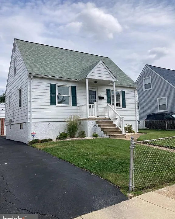 1607 Leslie Rd