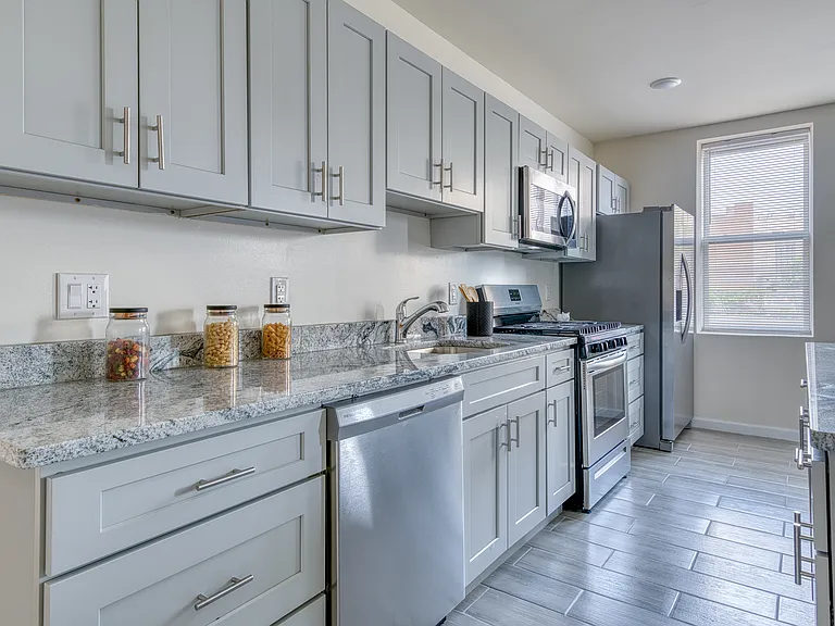 155 EVERGREEN PLACE — Photo 4