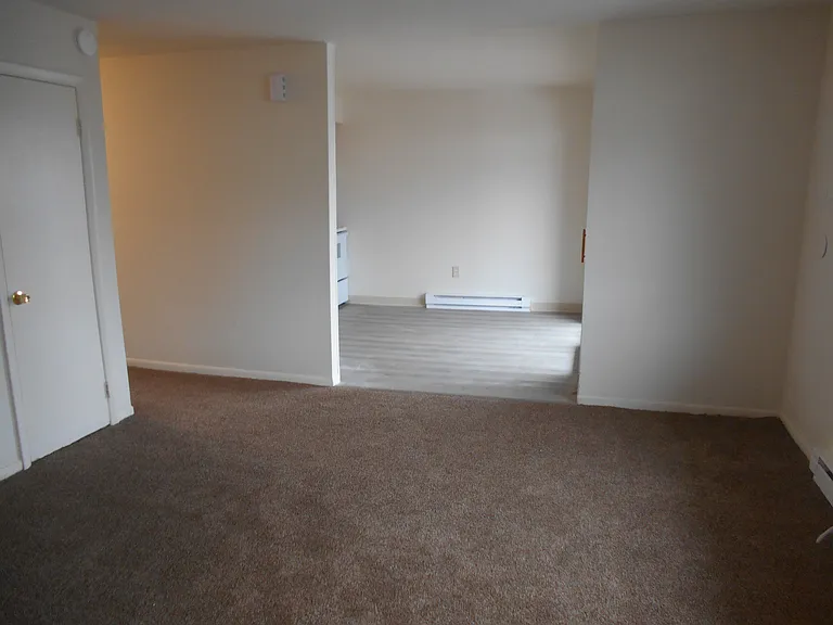 Charles Place Apartments — Photo 6