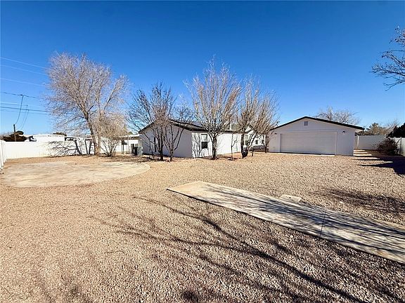 2nd image of 3565 E Northfield Avenue