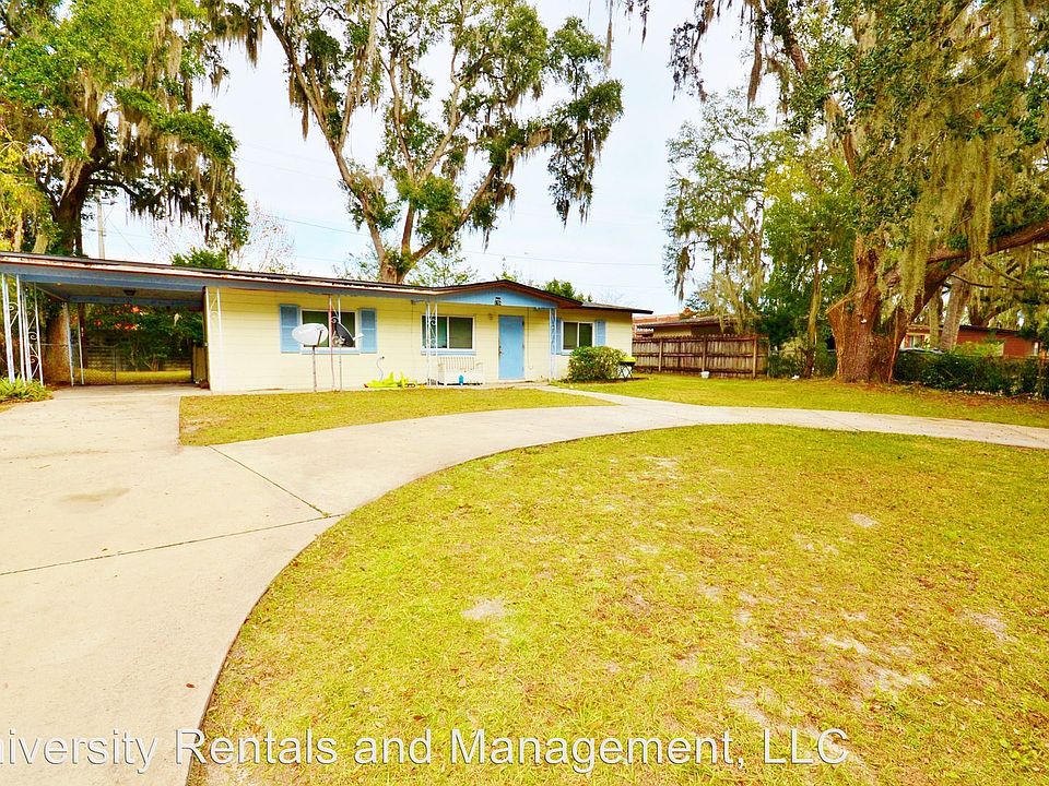 2nd image of 1754 NE 21st Pl