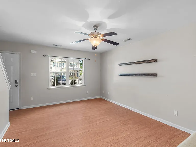 9005 Banister Loop — Photo 5