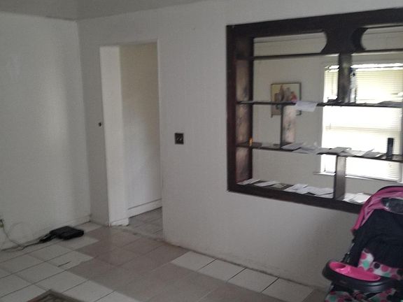 2nd image of 1334 Carvill Ave