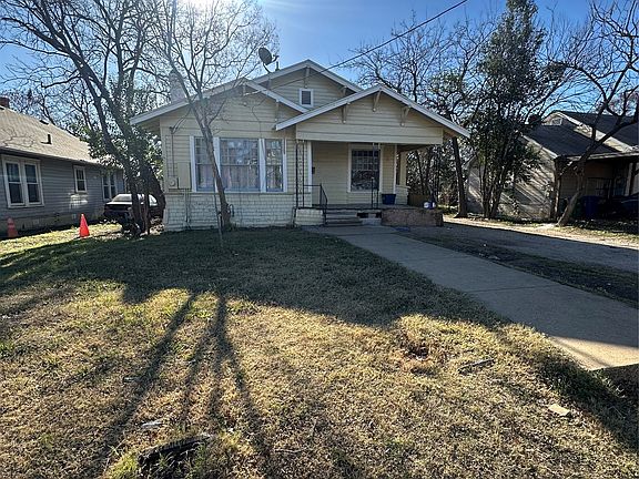 3rd image of 1824 Lyle Ave