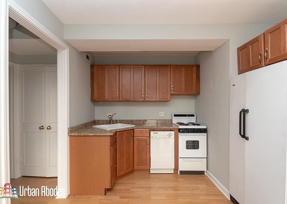 1st image of 445 W Wellington Ave #117014C