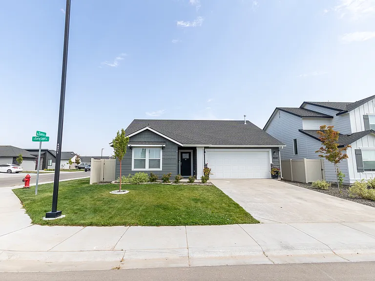 3540 W Early Light Dr — Photo 2