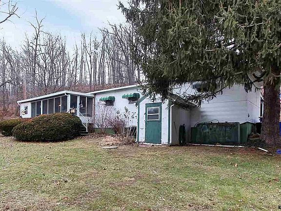 4th image of 229 Three Hill Rd