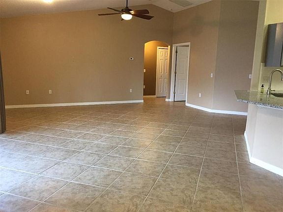 3rd image of 4243 Settlers Ct