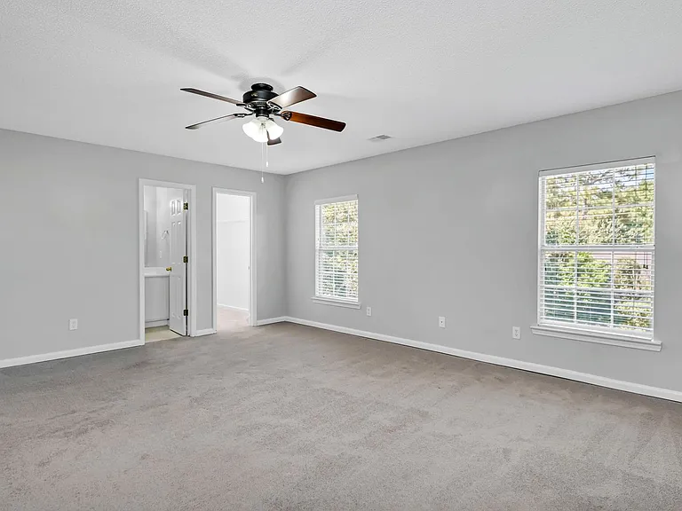 141 Wigmore Ln — Photo 18