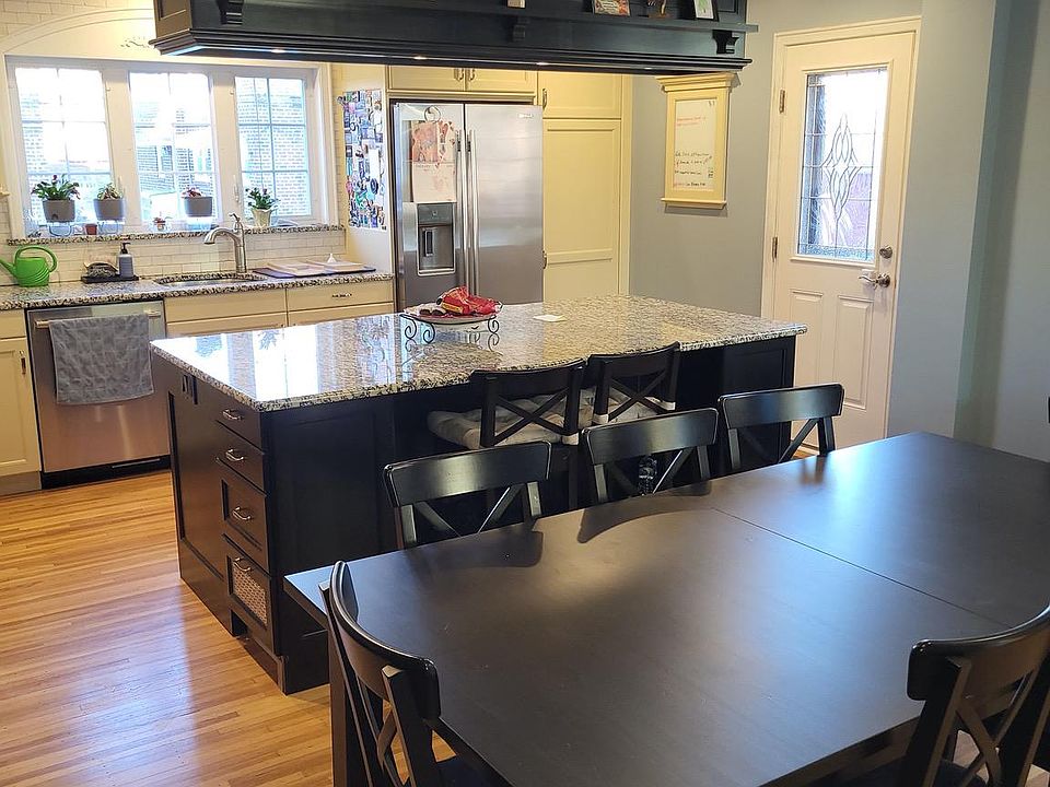 2nd image of 1119 Brighton St