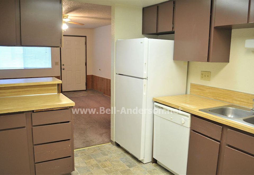 1st image of 428 23rd St SE APT D