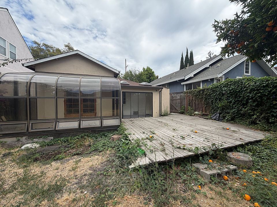 2nd image of 1351 Magnolia Ave
