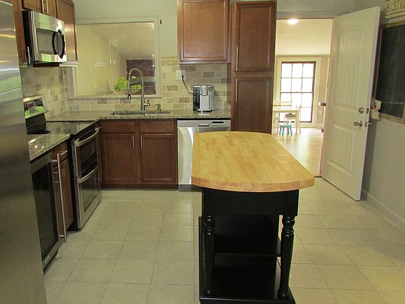2nd image of 529 Melrose Dr