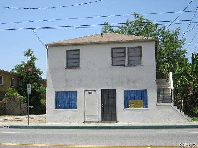 2nd image of 3335 Del Mar Ave