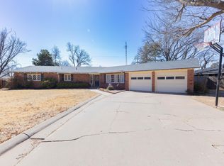 2405 W 12th St, Plainview, TX 79072