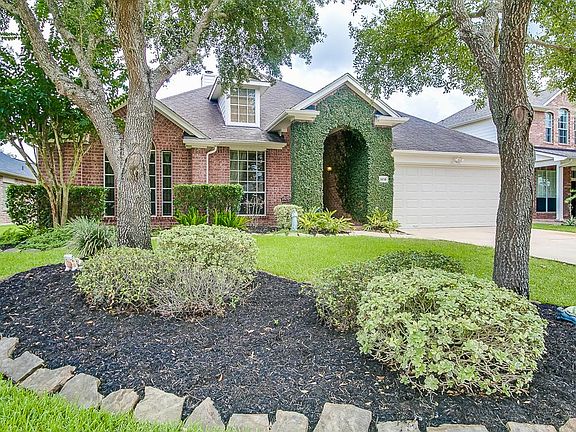 2nd image of 1414 Hidden Terrace Dr